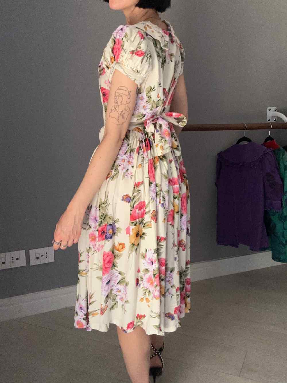 Abito panna con fiori