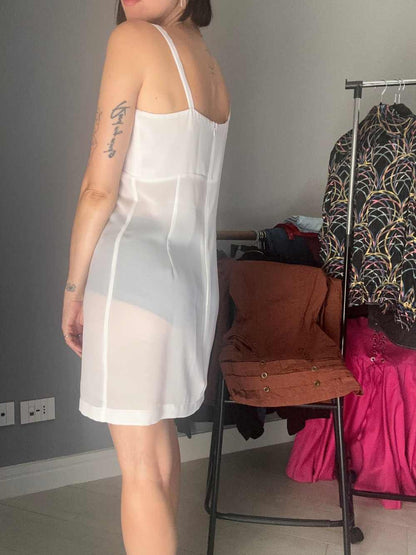 Abito bianco trasparente