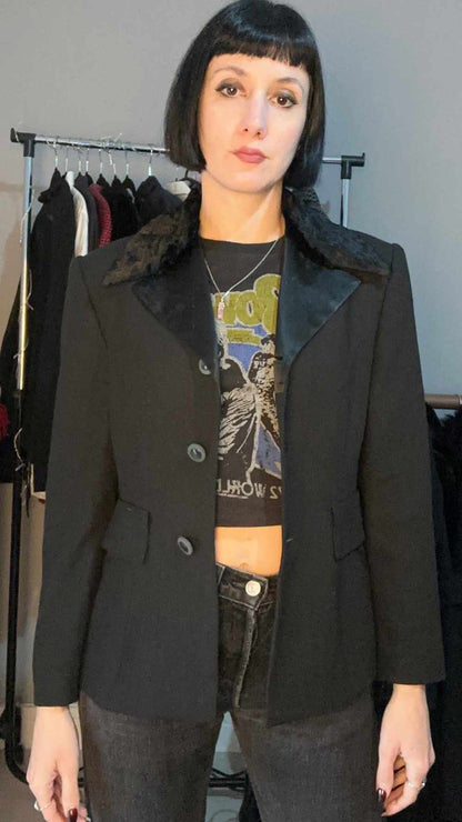 Blazer con collo in pelliccia