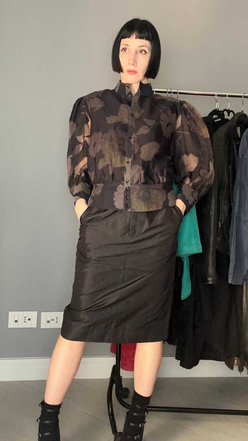 Camicia dark flowers