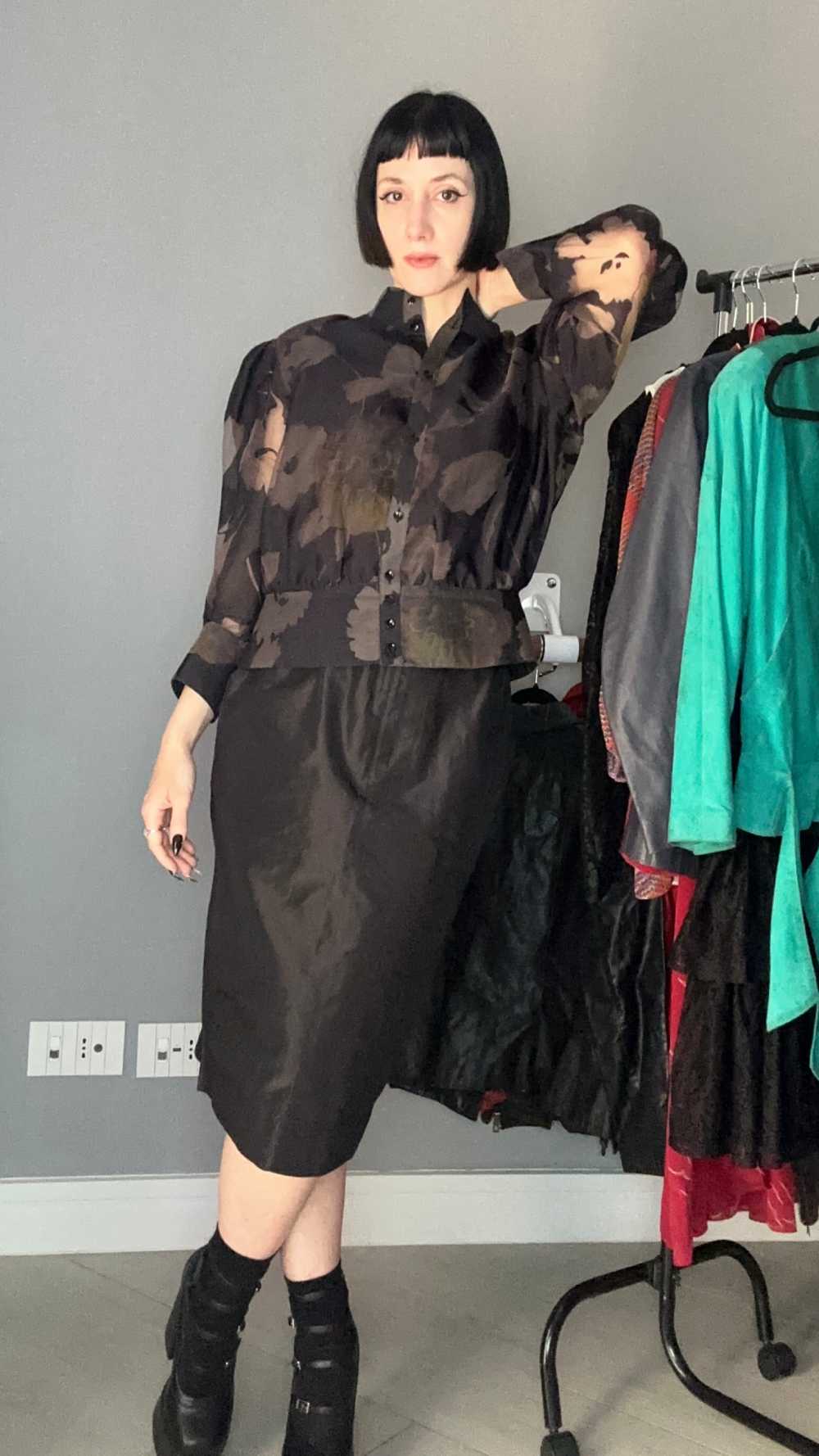 Camicia dark flowers