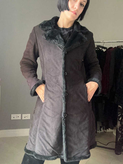 Cappotto con pelliccia sintetica