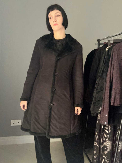 Cappotto con pelliccia sintetica