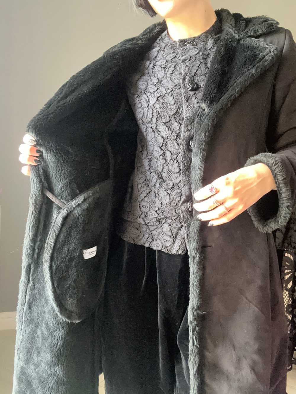 Cappotto con pelliccia sintetica