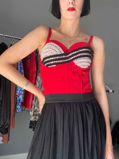 Corpetto rosso con perline
