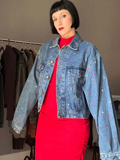 Giubbotto di jeans con stelle