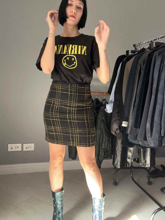 Gonna tweed nera con quadri gialli