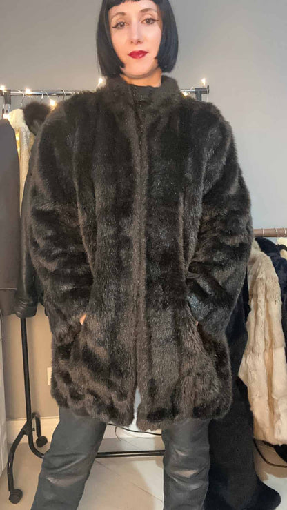 Pelliccia sintetica marrone