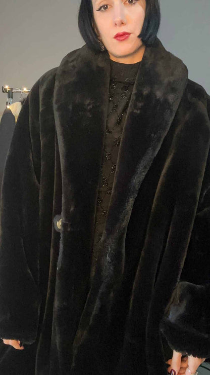 Pelliccia sintetica nera