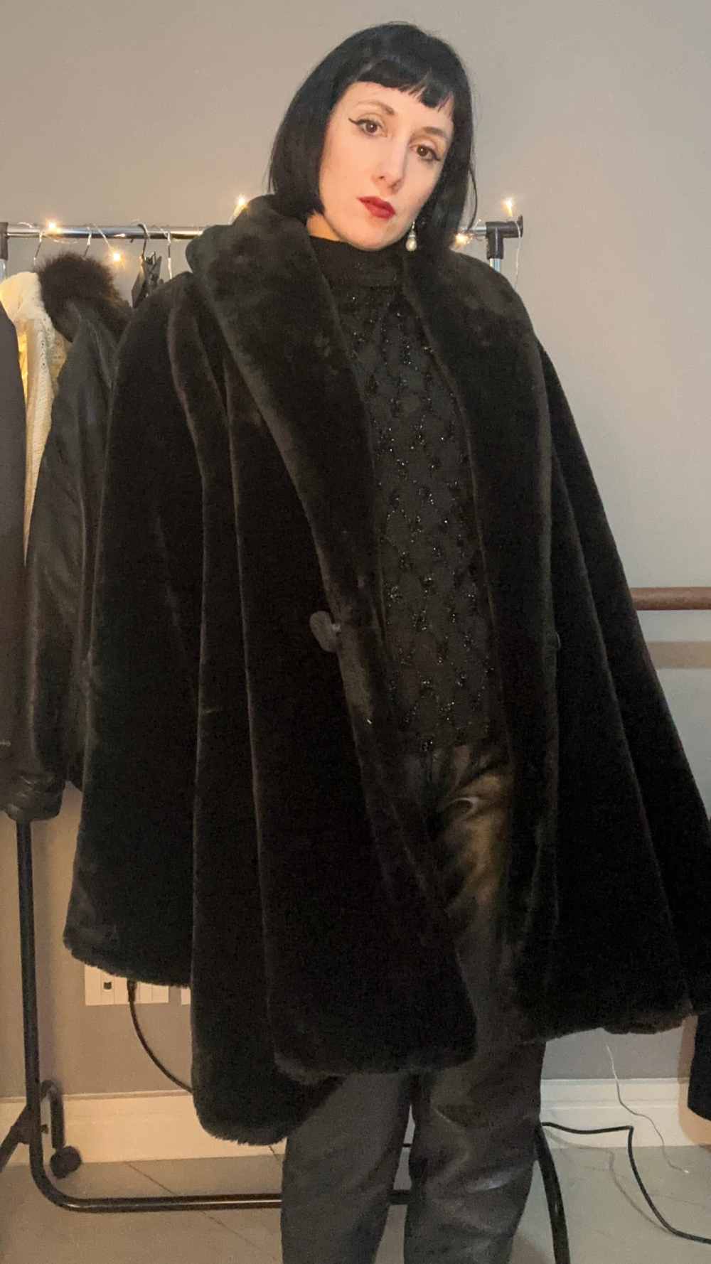 Pelliccia sintetica nera