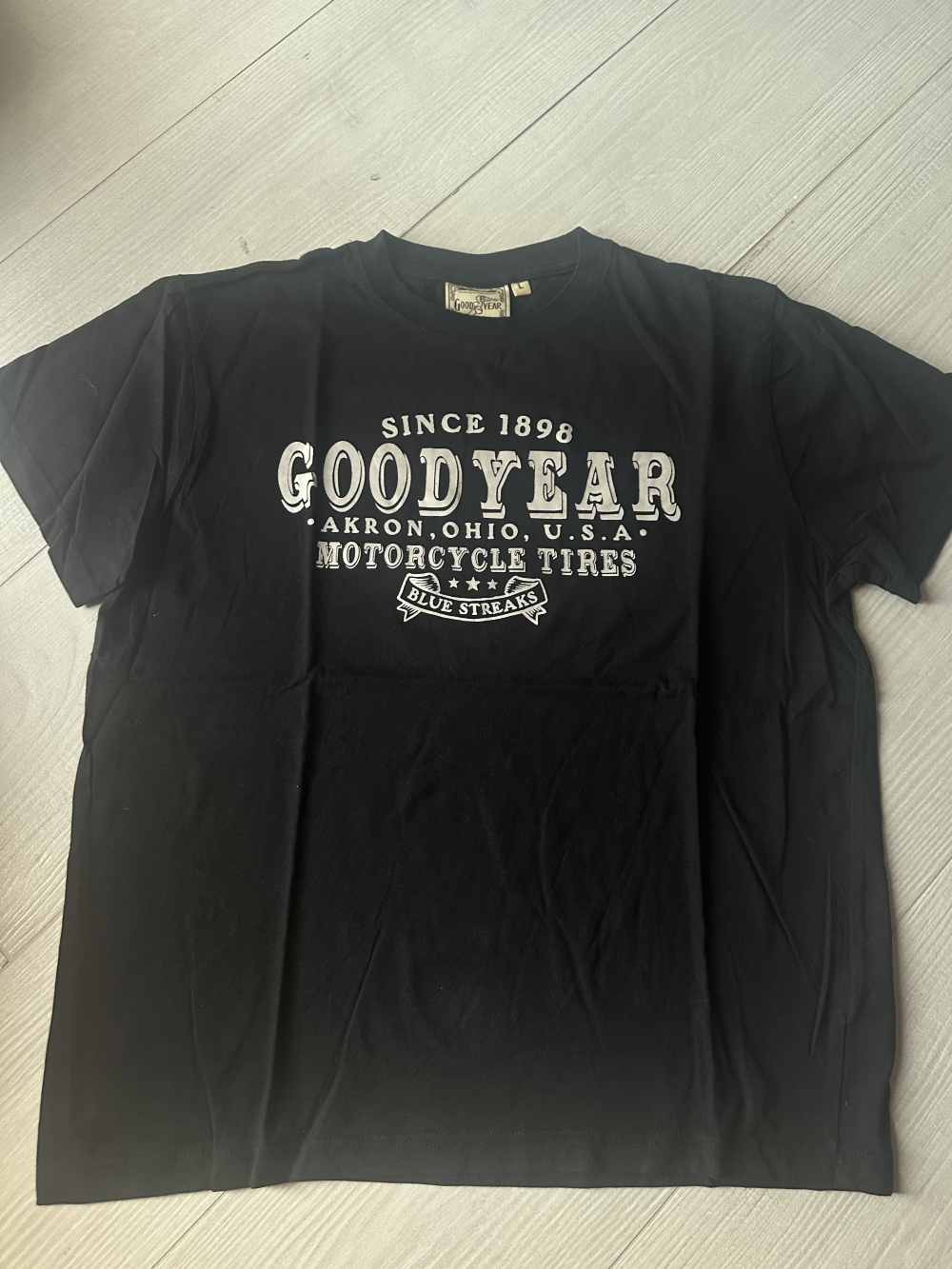 T-shirt Goodyear