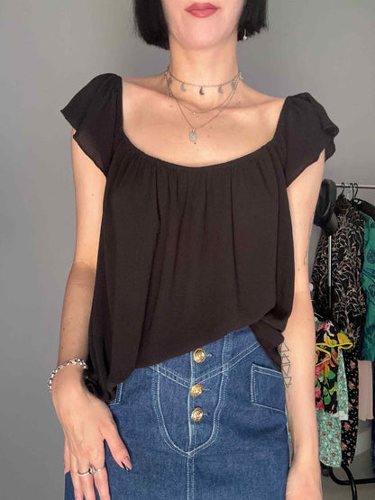 Top con scollo bardot